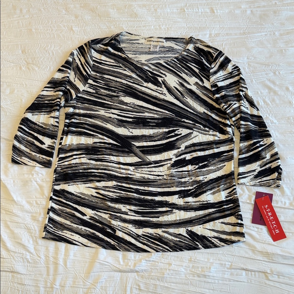 Black and White Textured Women's Top